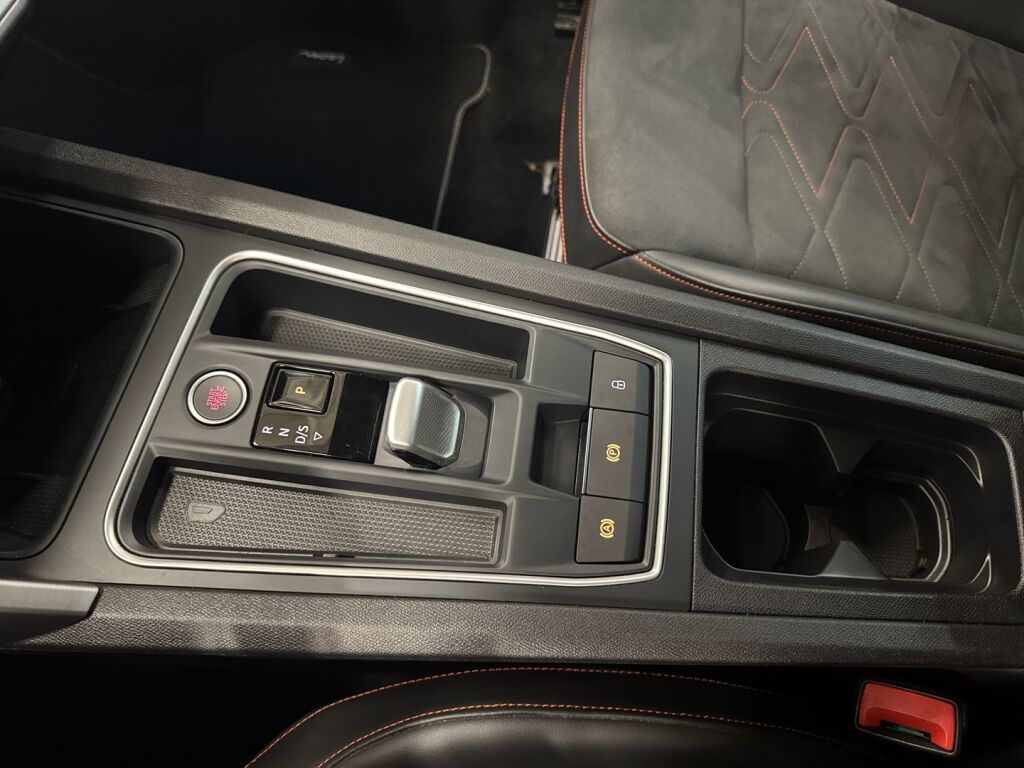 Seat Leon 2021 Harmaa