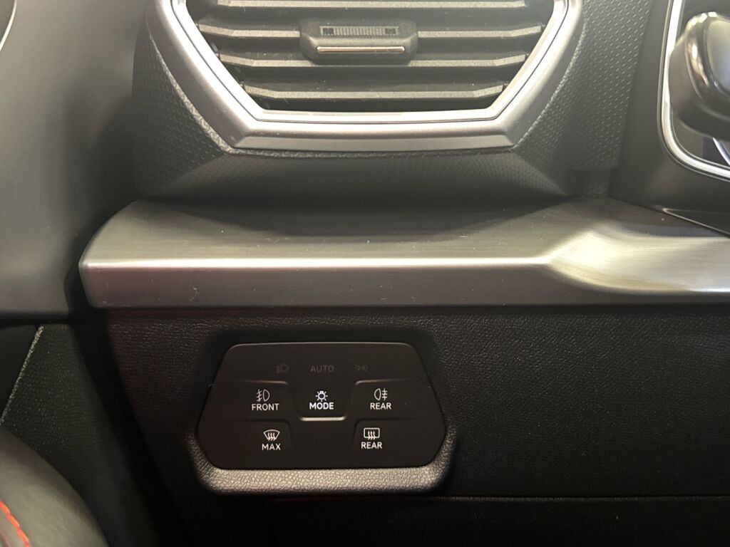 Seat Leon 2021 Harmaa