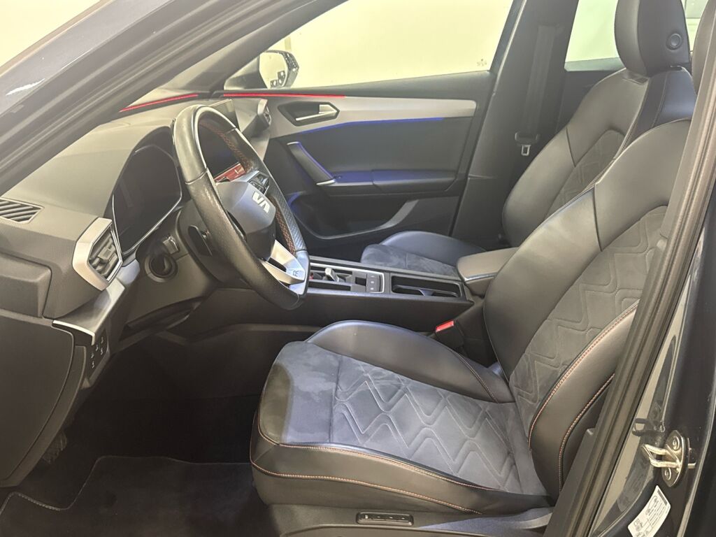 Seat Leon 2021 Harmaa