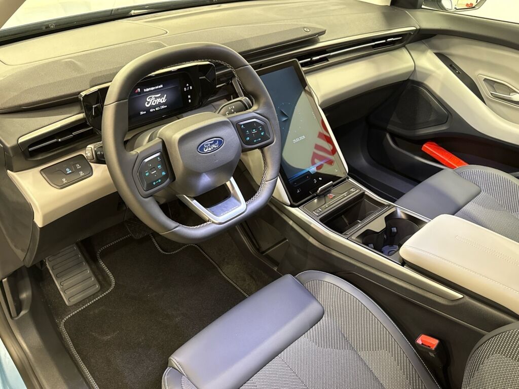 Ford Explorer 2026 Sininen