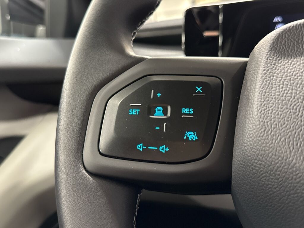 Ford Explorer 2026 Sininen
