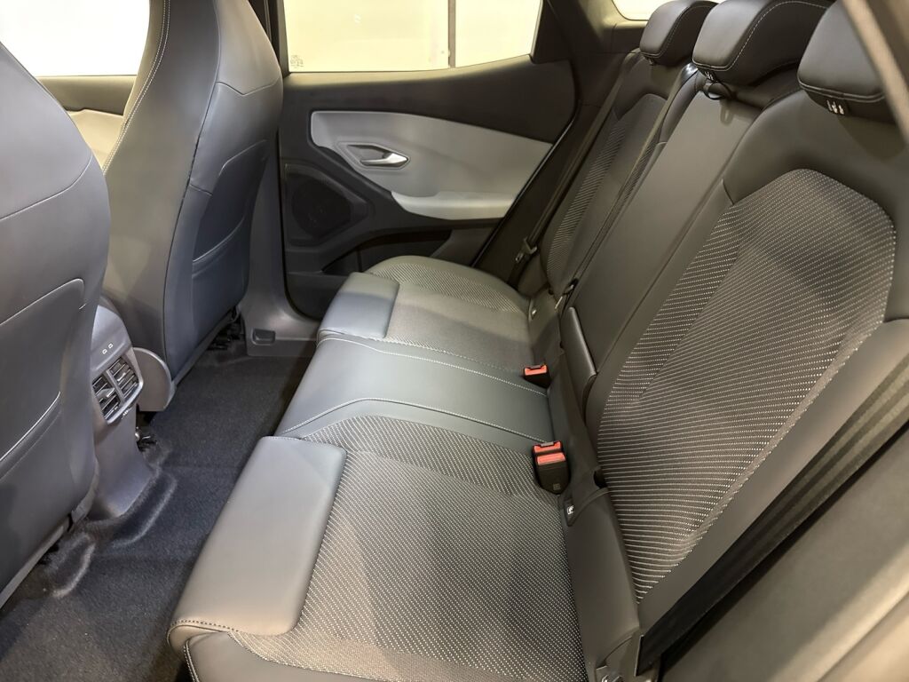 Ford Explorer 2026 Sininen