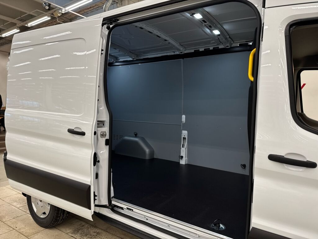 Ford Transit 2026 Valkoinen