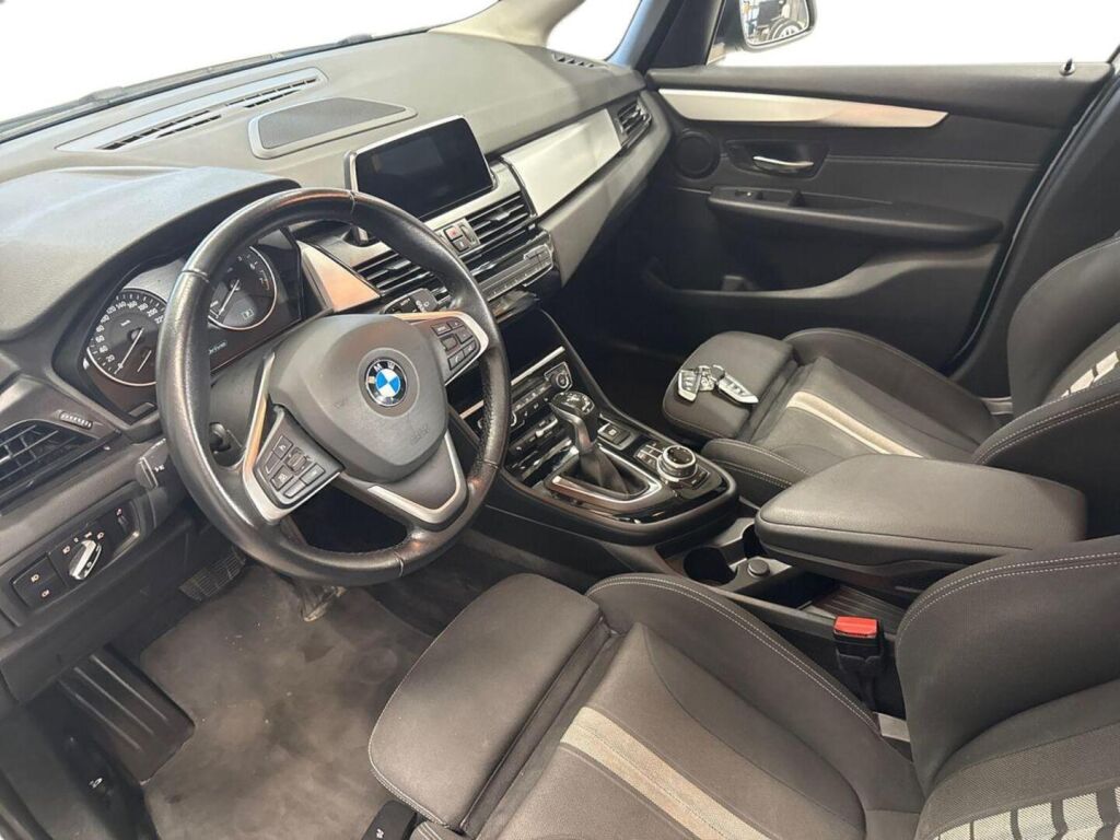 BMW 225 2017 Valkoinen