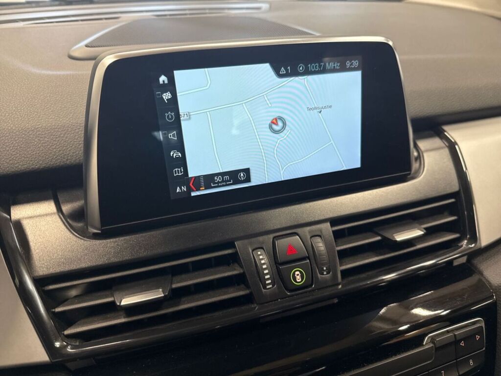BMW 225 2017 Valkoinen