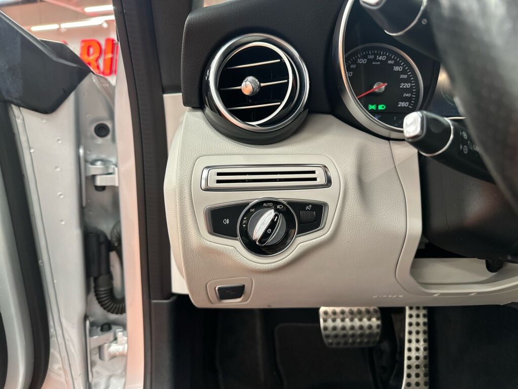 Mercedes-Benz C 2016 Hopea