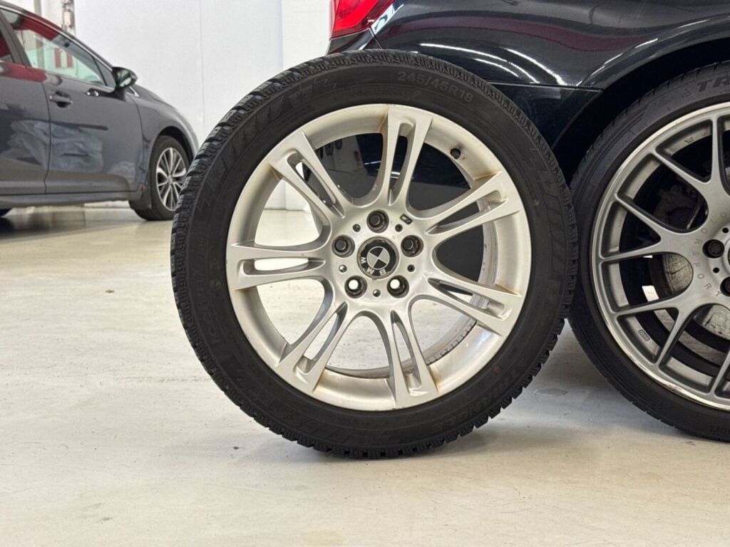 BMW 520 2012 Musta