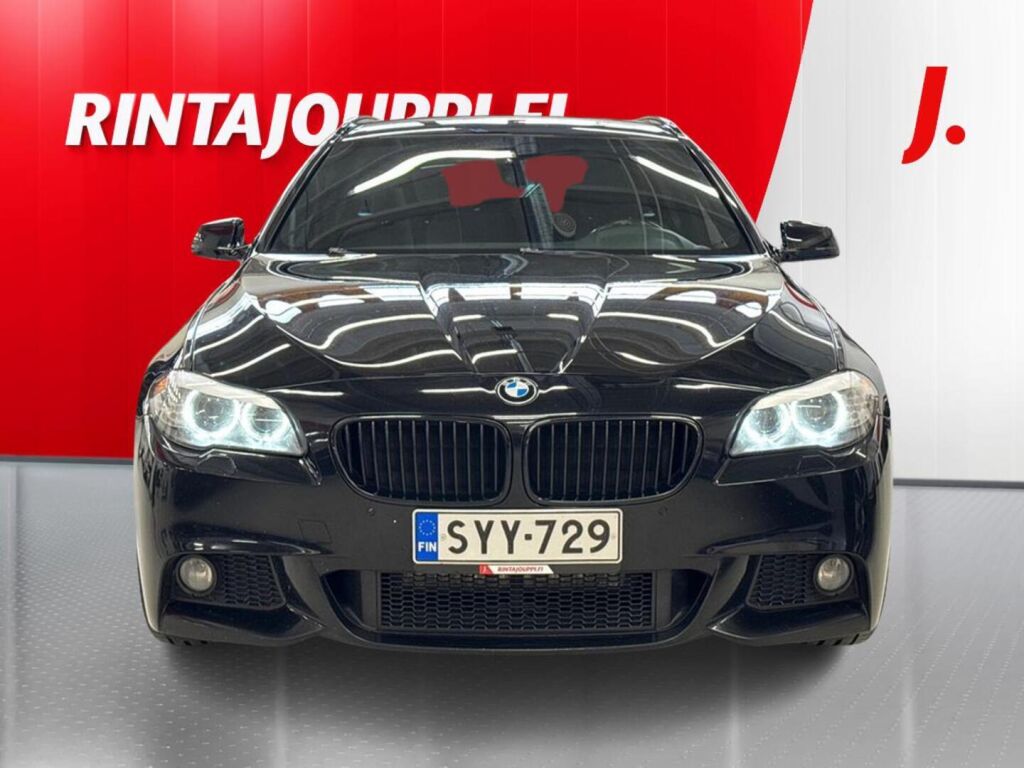 BMW 520 2012 Musta