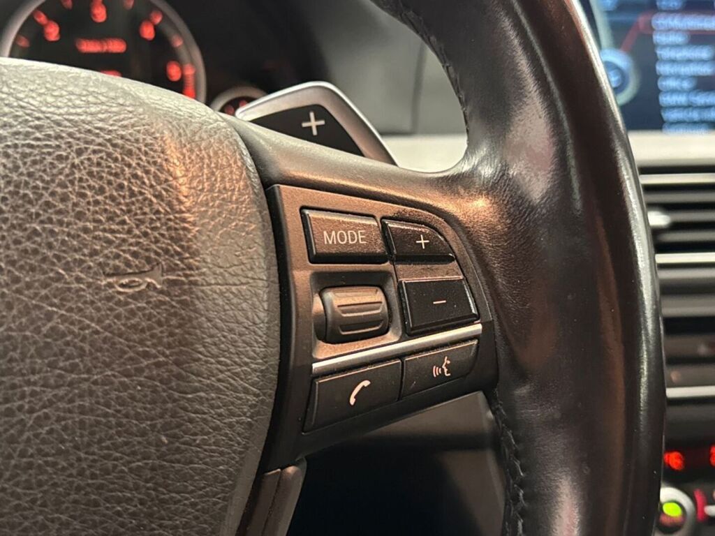 BMW 520 2012 Musta