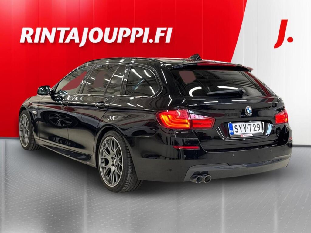 BMW 520 2012 Musta