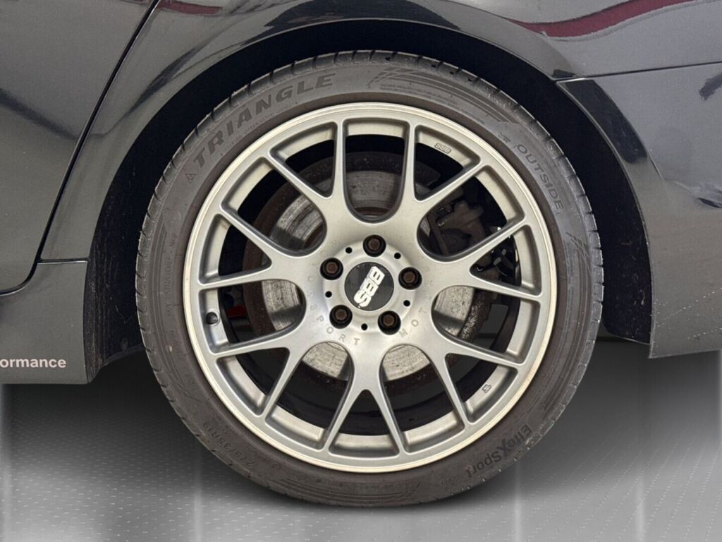 BMW 520 2012 Musta