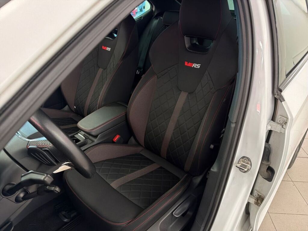 Skoda Octavia 2021 Valkoinen