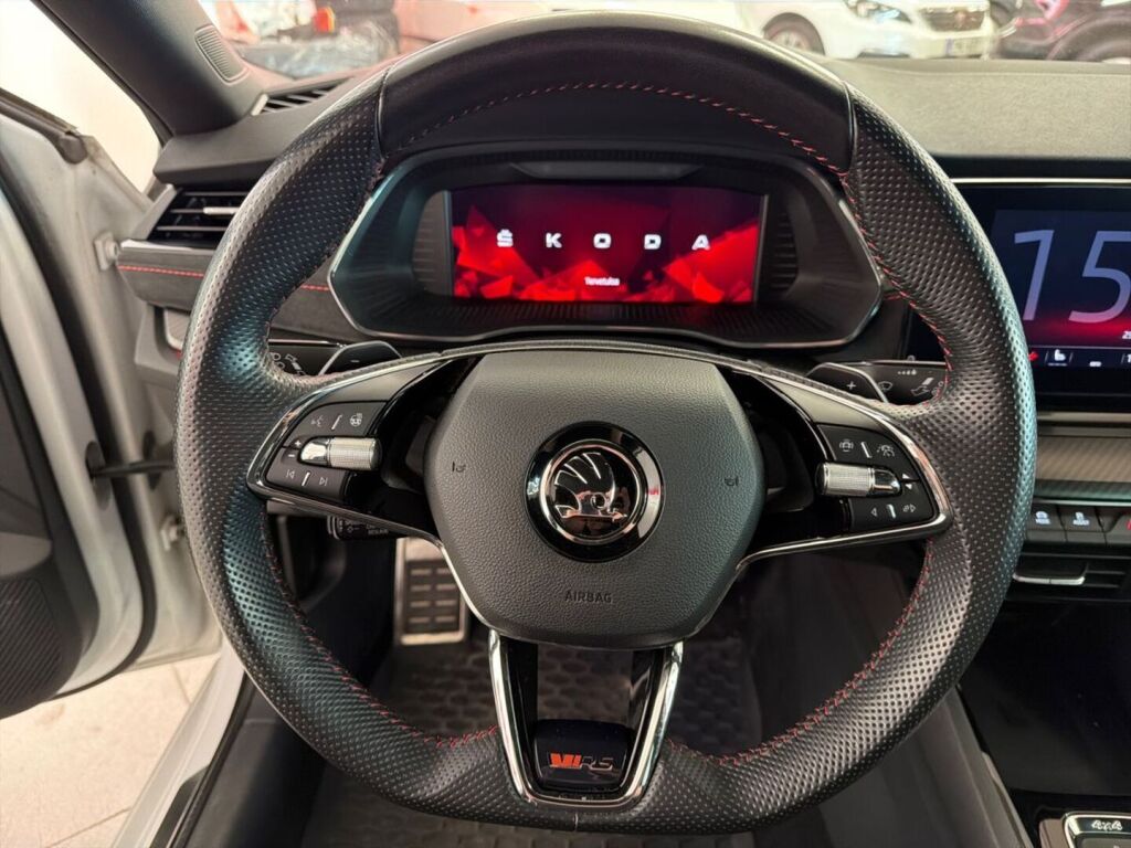 Skoda Octavia 2021 Valkoinen