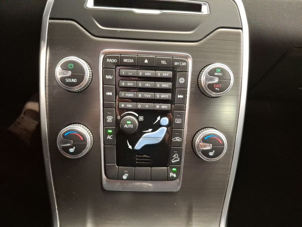 Volvo XC70 2014 Sininen