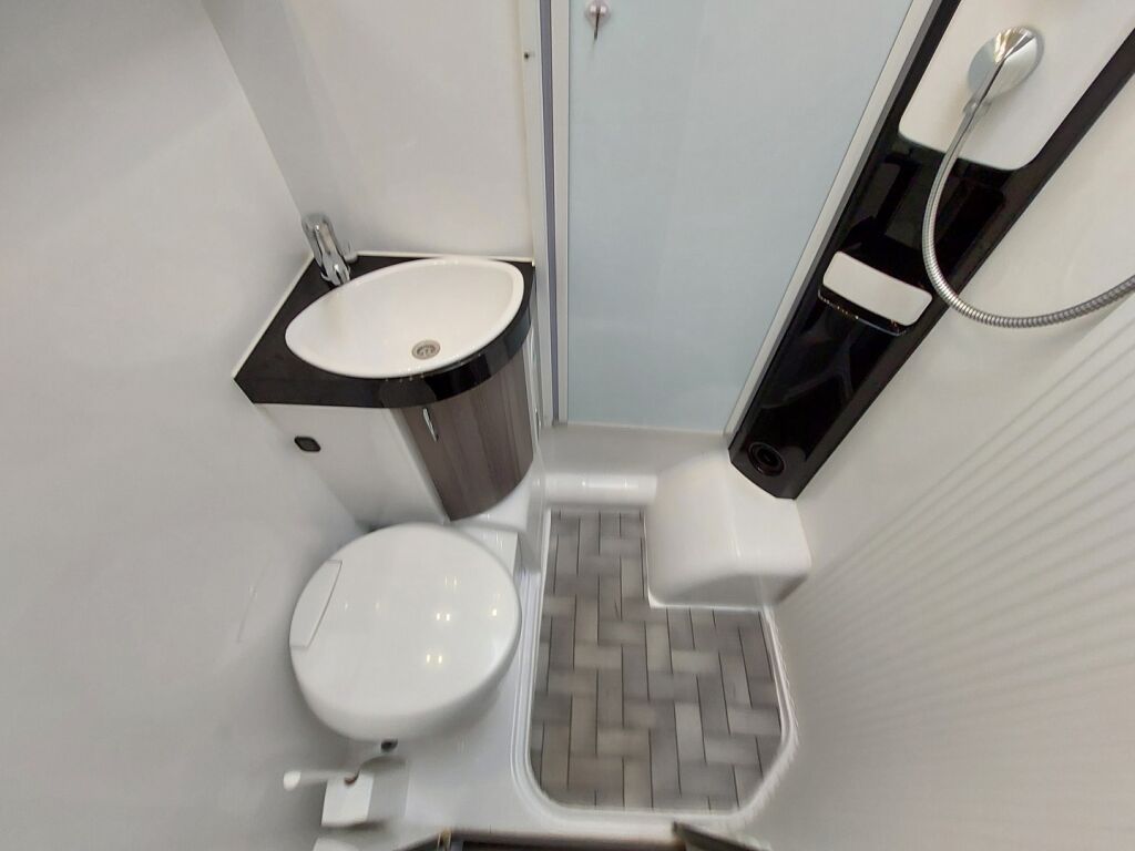 Hobby Optima Ontour T65 HKM 2021 Valkoinen