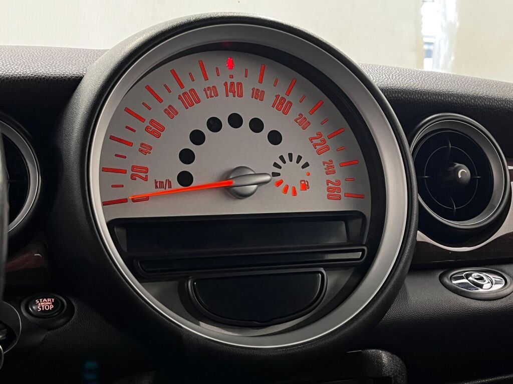 Mini Cooper 2011 Vihreä