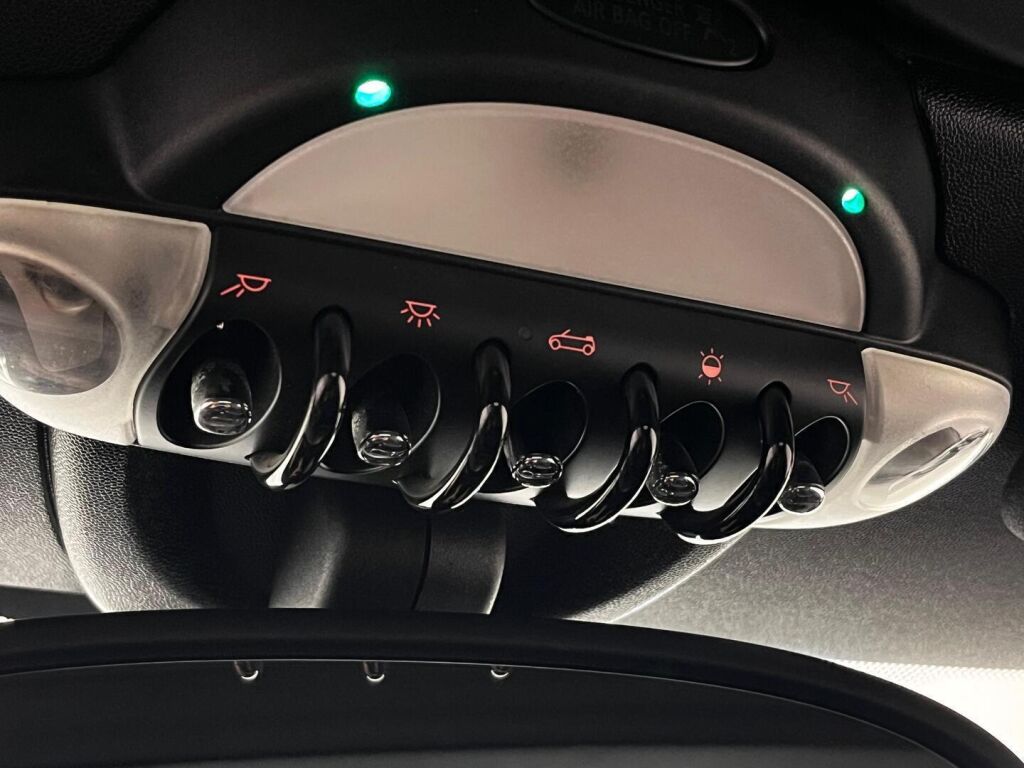 Mini Cooper 2011 Vihreä