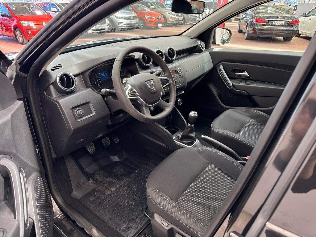 Dacia Duster 2021 Musta
