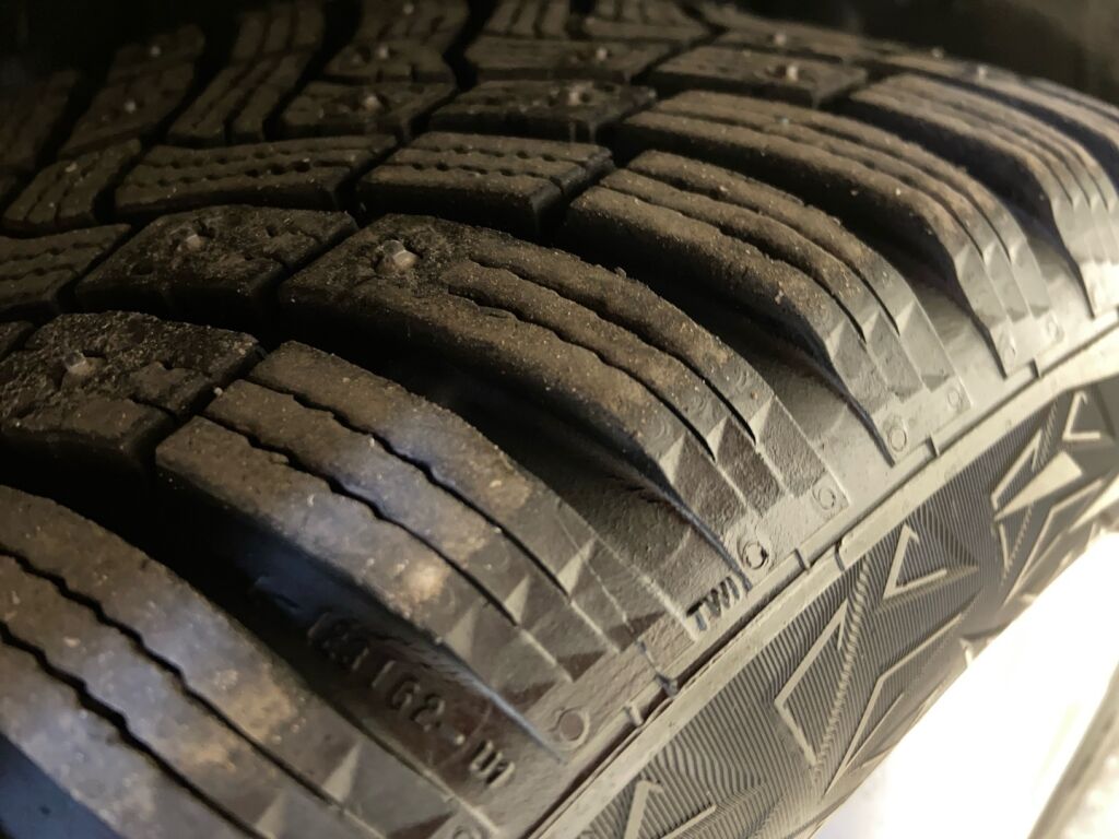 Peugeot 208 2021 Keltainen