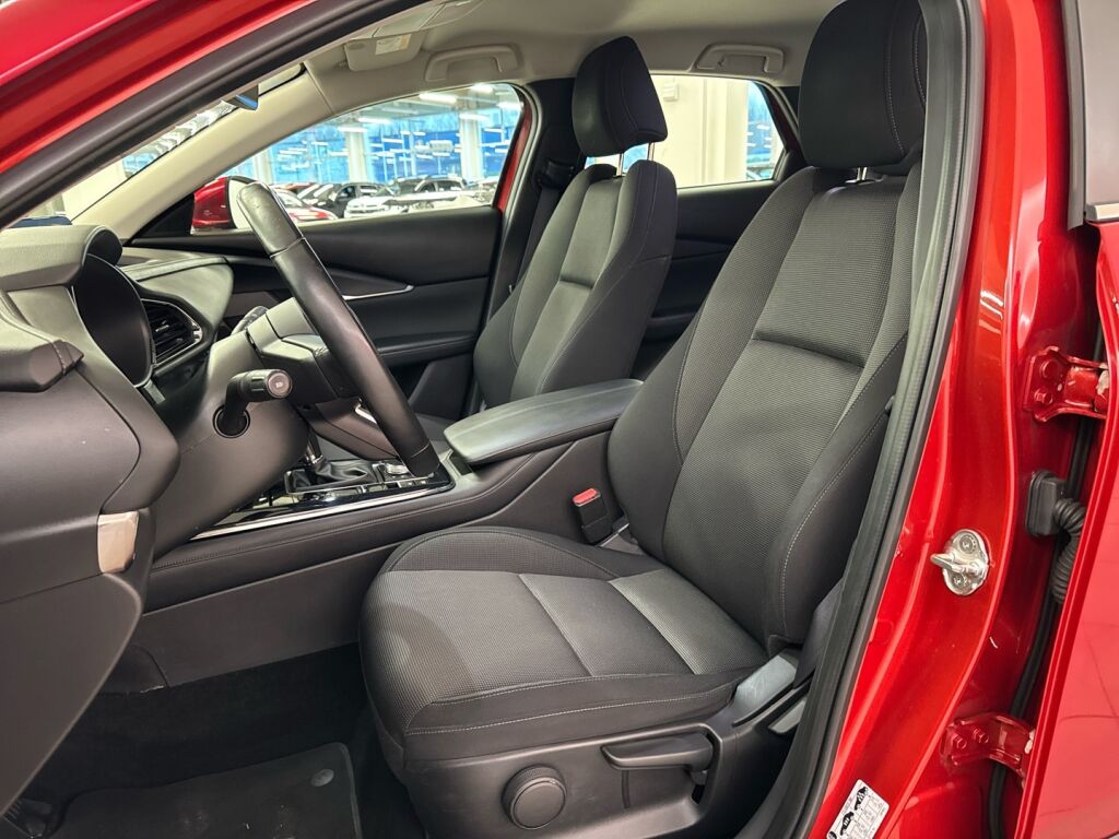 Mazda CX-30 2022 Punainen