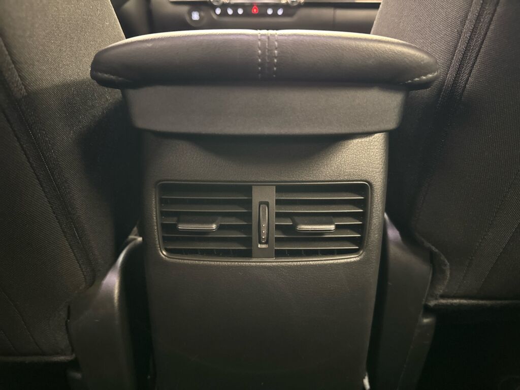 Mazda CX-30 2022 Punainen