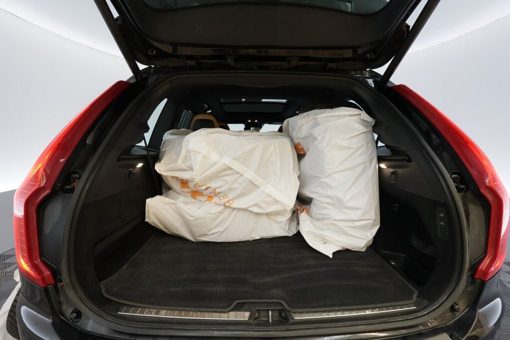 Volvo XC90 2015 Musta