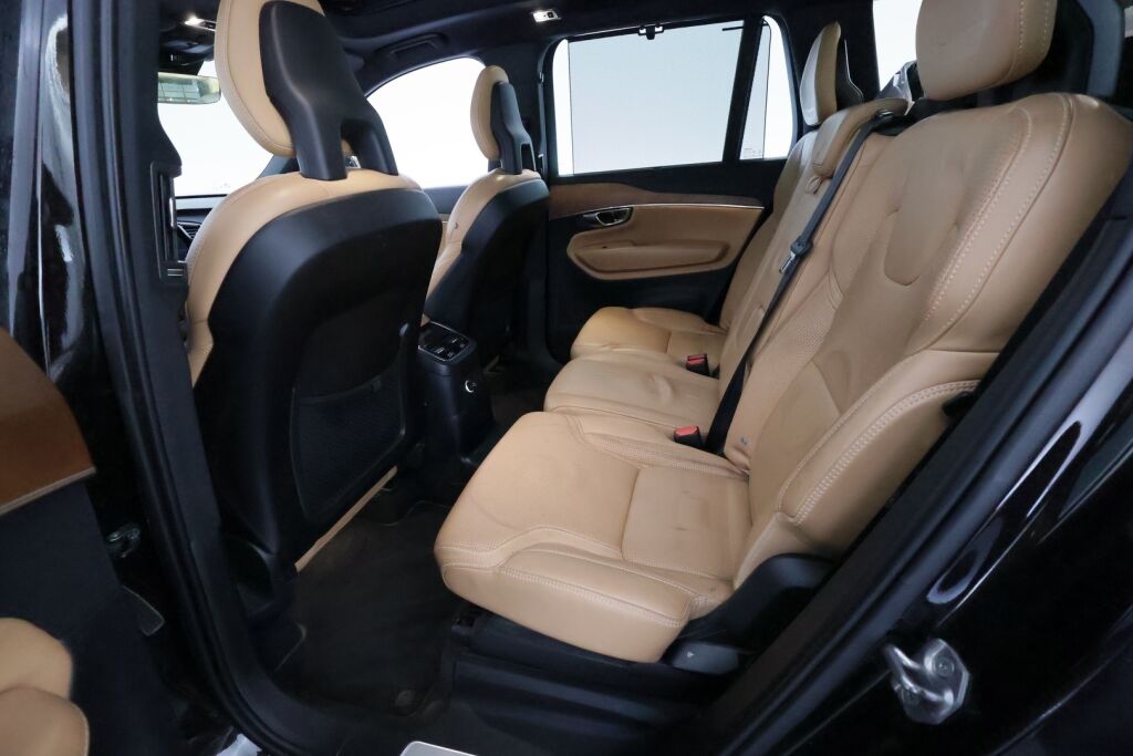 Volvo XC90 2015 Musta