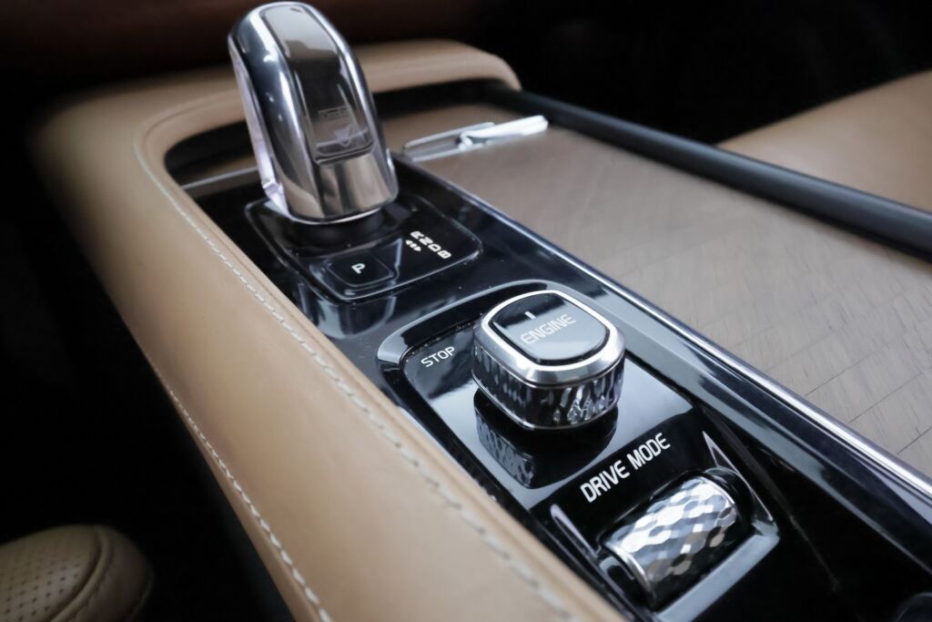 Volvo XC90 2015 Musta