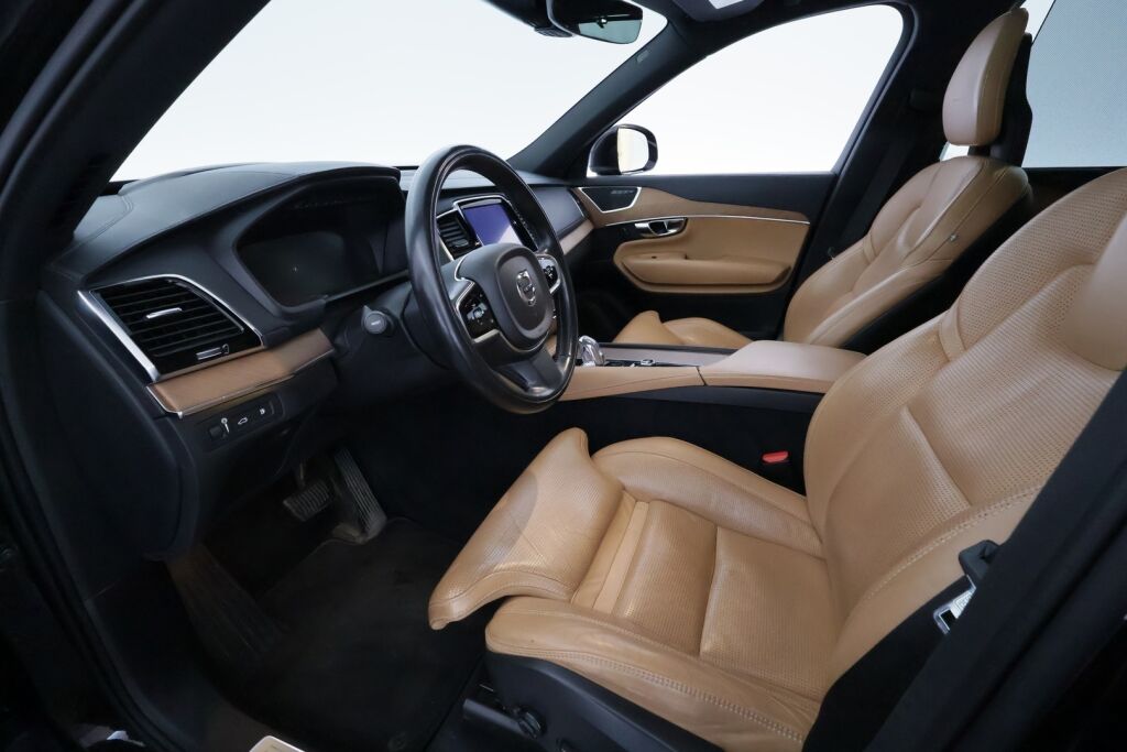 Volvo XC90 2015 Musta