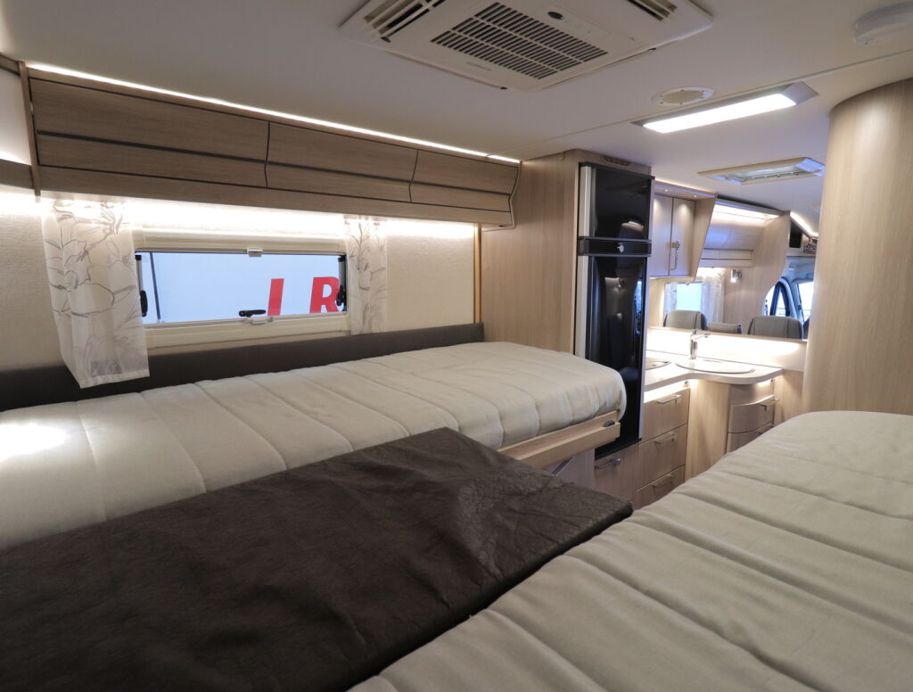 Kabe Travel Master Classic 740 LGB 2021 Valkoinen