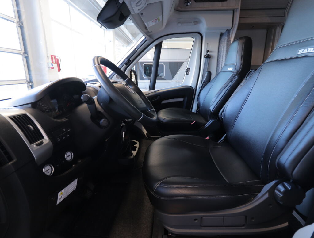 Kabe Travel Master Classic 740 LGB 2021 Valkoinen