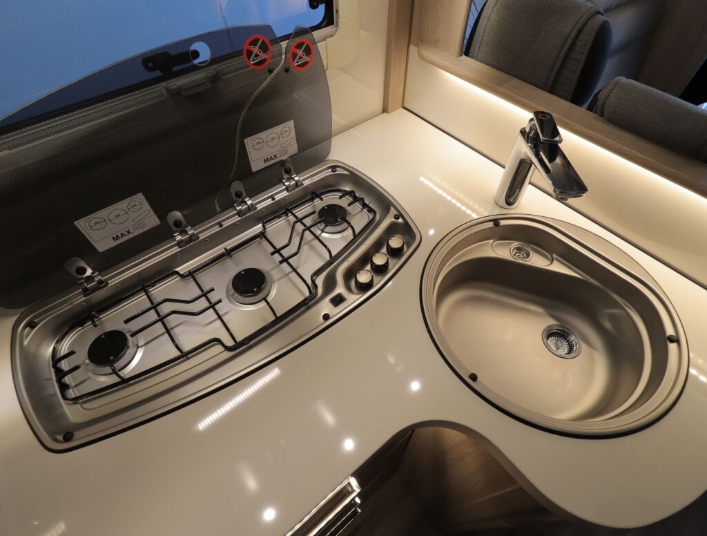 Kabe Travel Master Classic 740 LGB 2021 Valkoinen