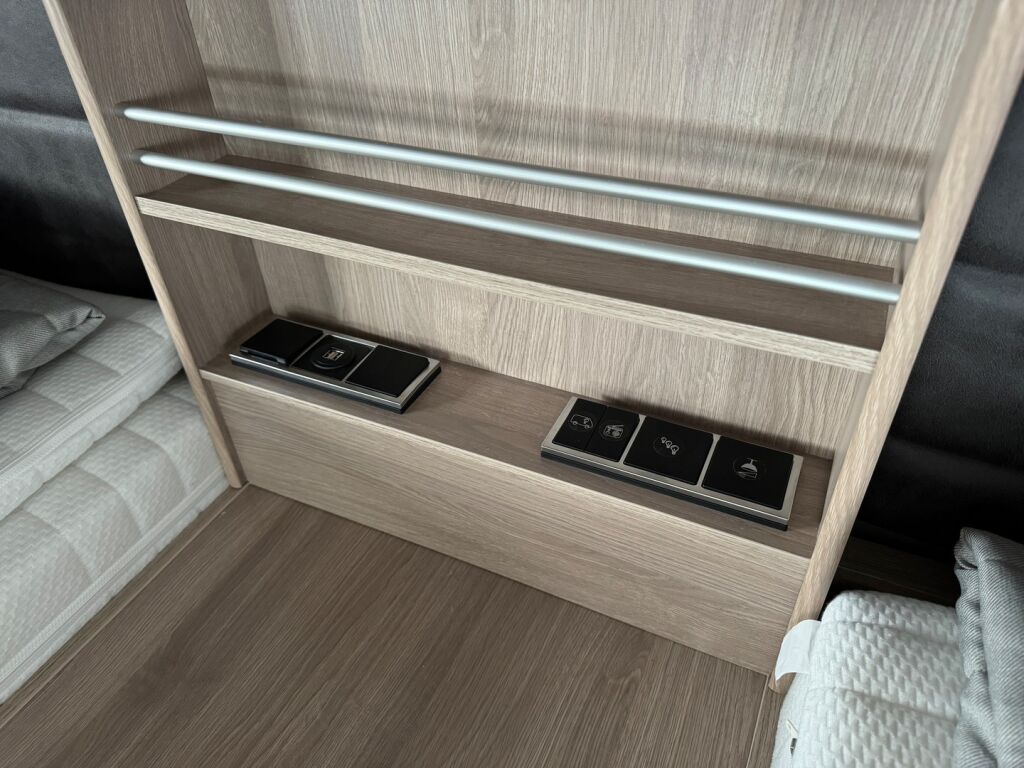 Kabe Travel Master Classic 740 LGB 2021 Valkoinen