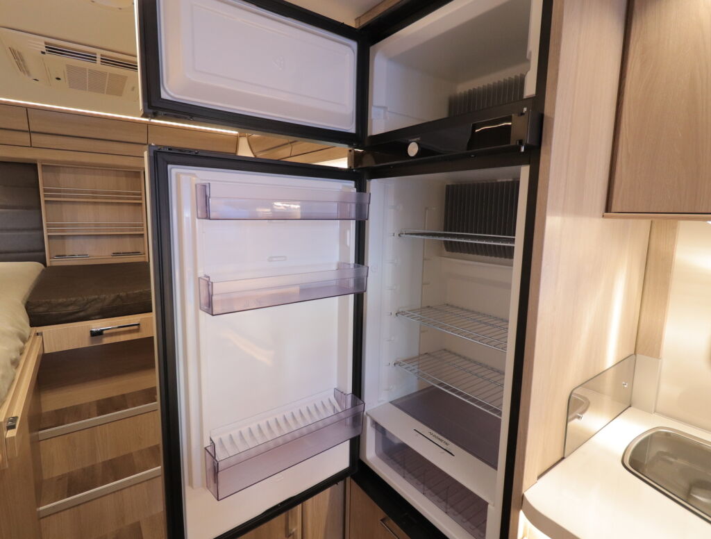 Kabe Travel Master Classic 740 LGB 2021 Valkoinen