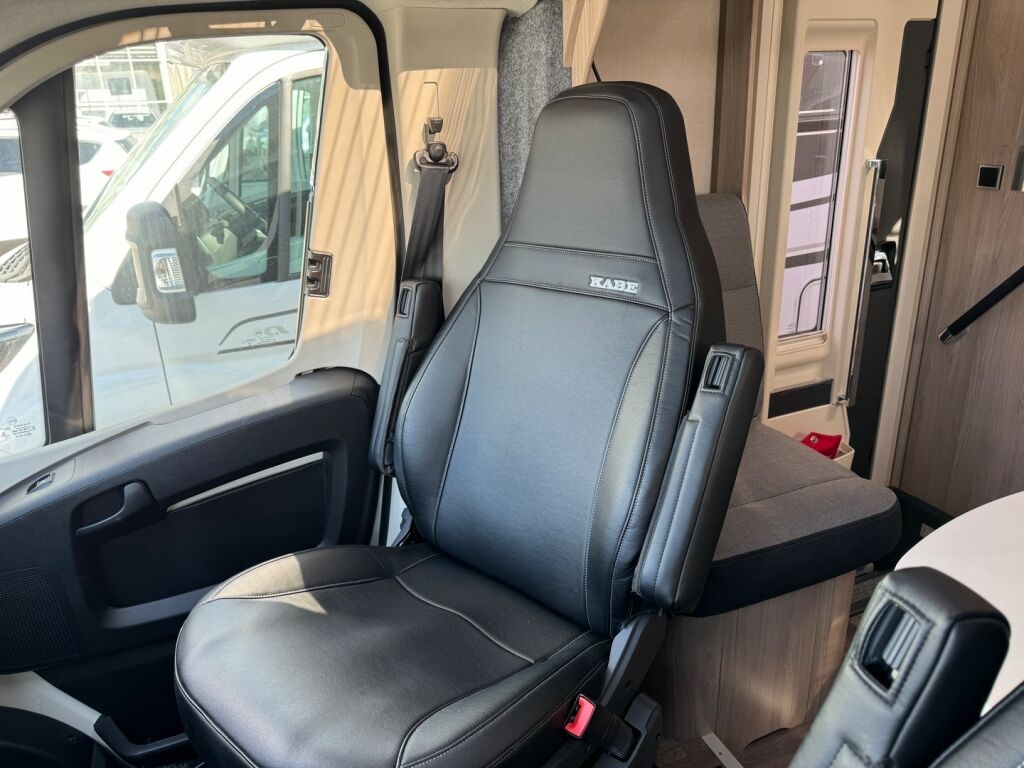 Kabe Travel Master Classic 740 LGB 2021 Valkoinen