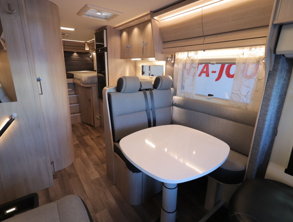 Kabe Travel Master Classic 740 LGB 2021 Valkoinen