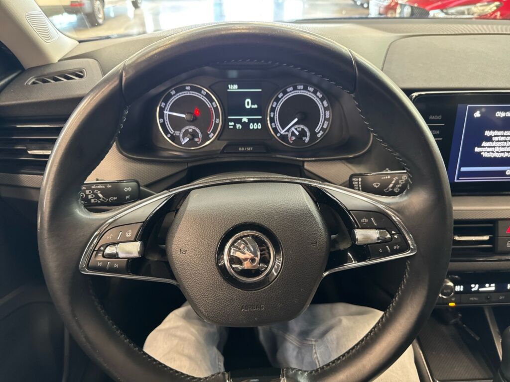 Skoda Kamiq 2021 Sininen