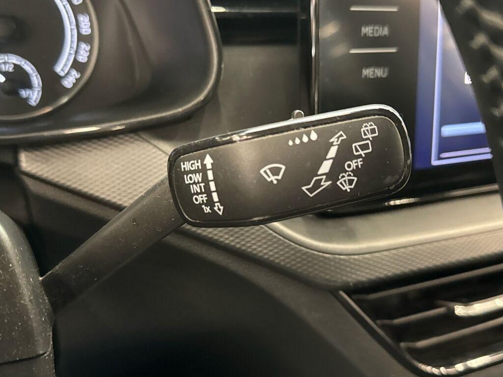 Skoda Kamiq 2021 Sininen