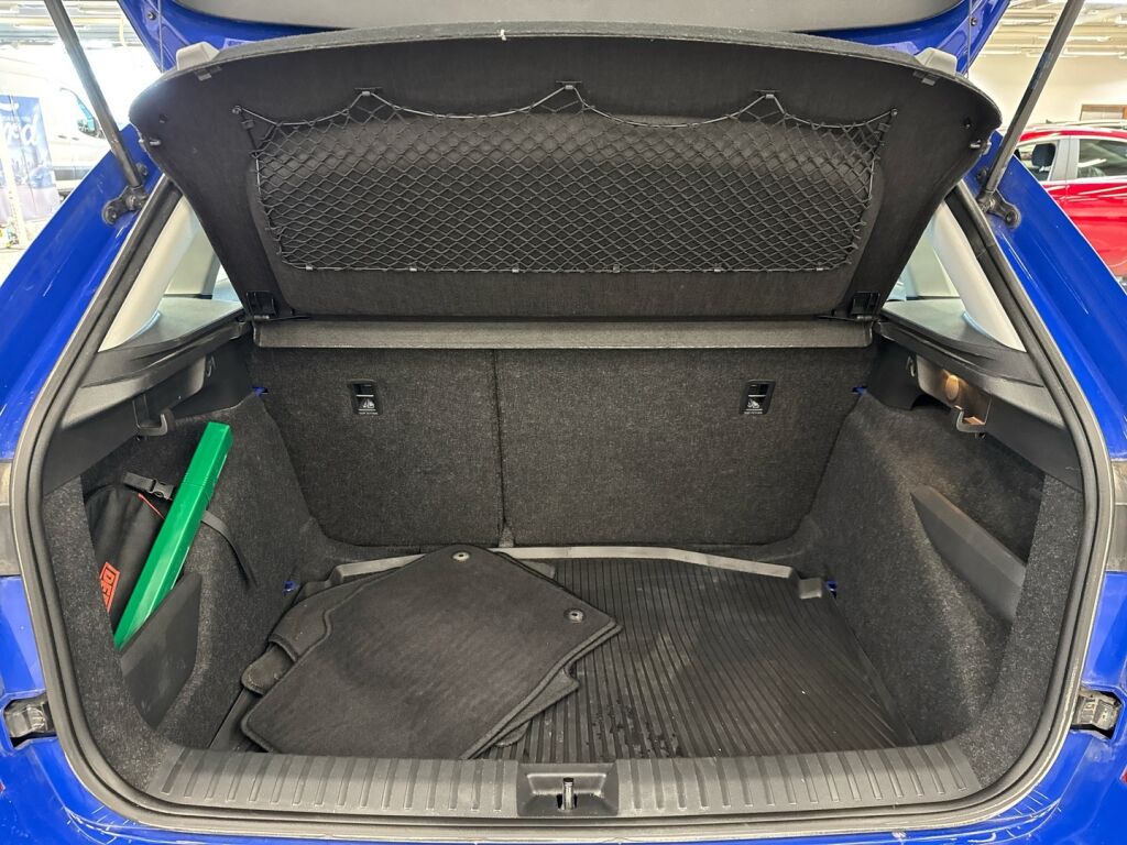 Skoda Kamiq 2021 Sininen