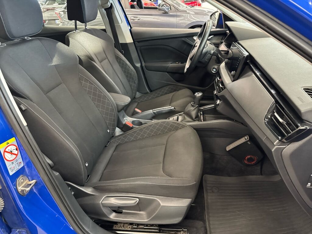 Skoda Kamiq 2021 Sininen