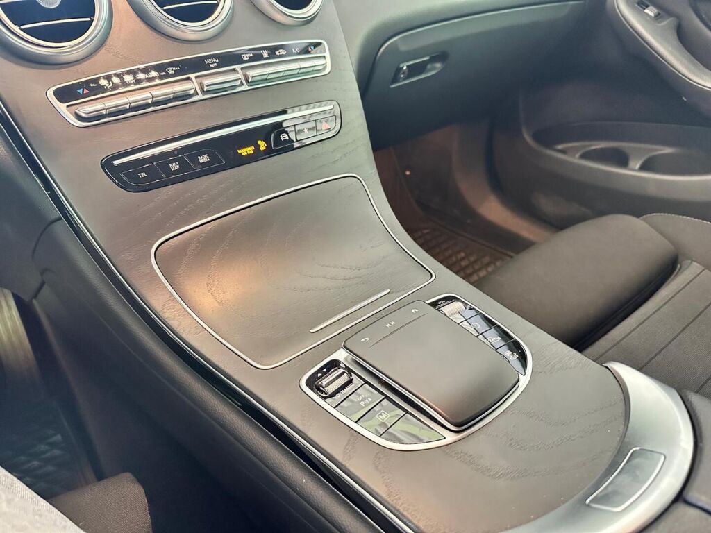 Mercedes-Benz GLC 2021 Valkoinen