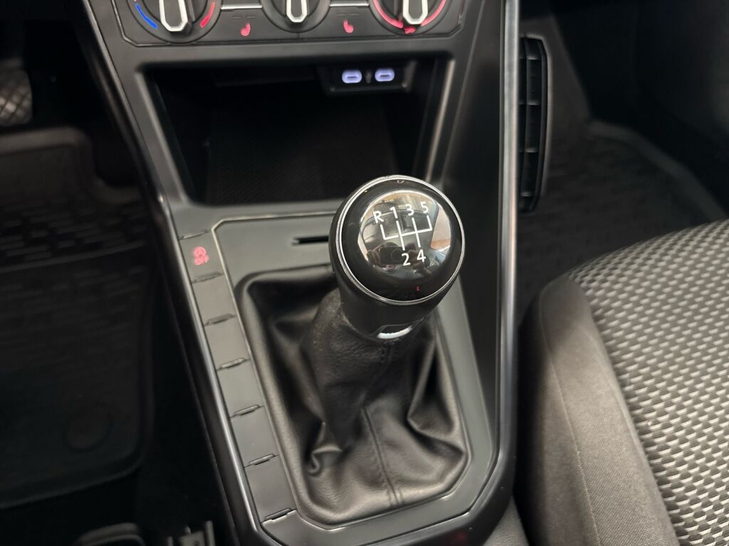 Volkswagen Polo 2021 Valkoinen