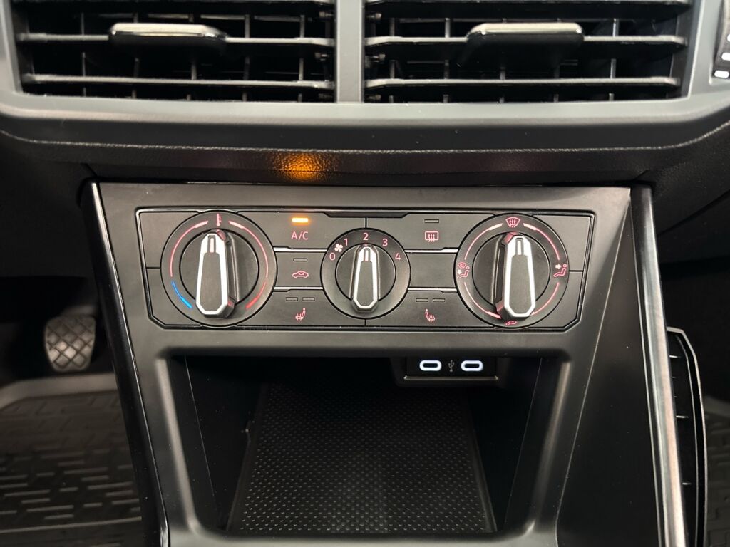 Volkswagen Polo 2021 Valkoinen