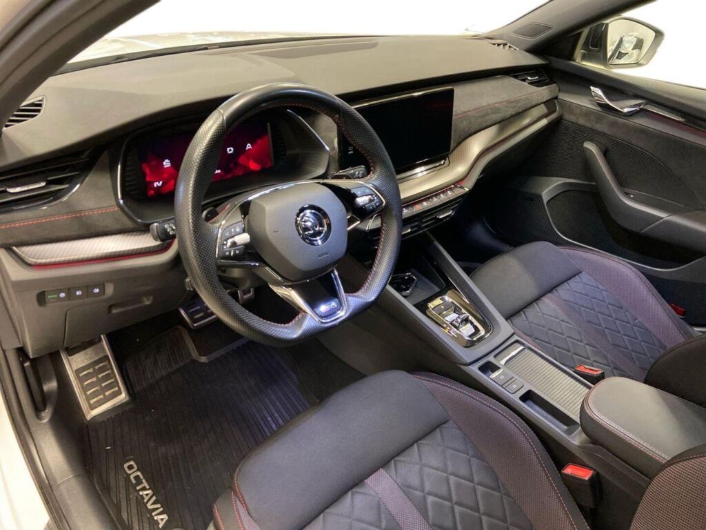 Skoda Octavia 2021, bild 7/28