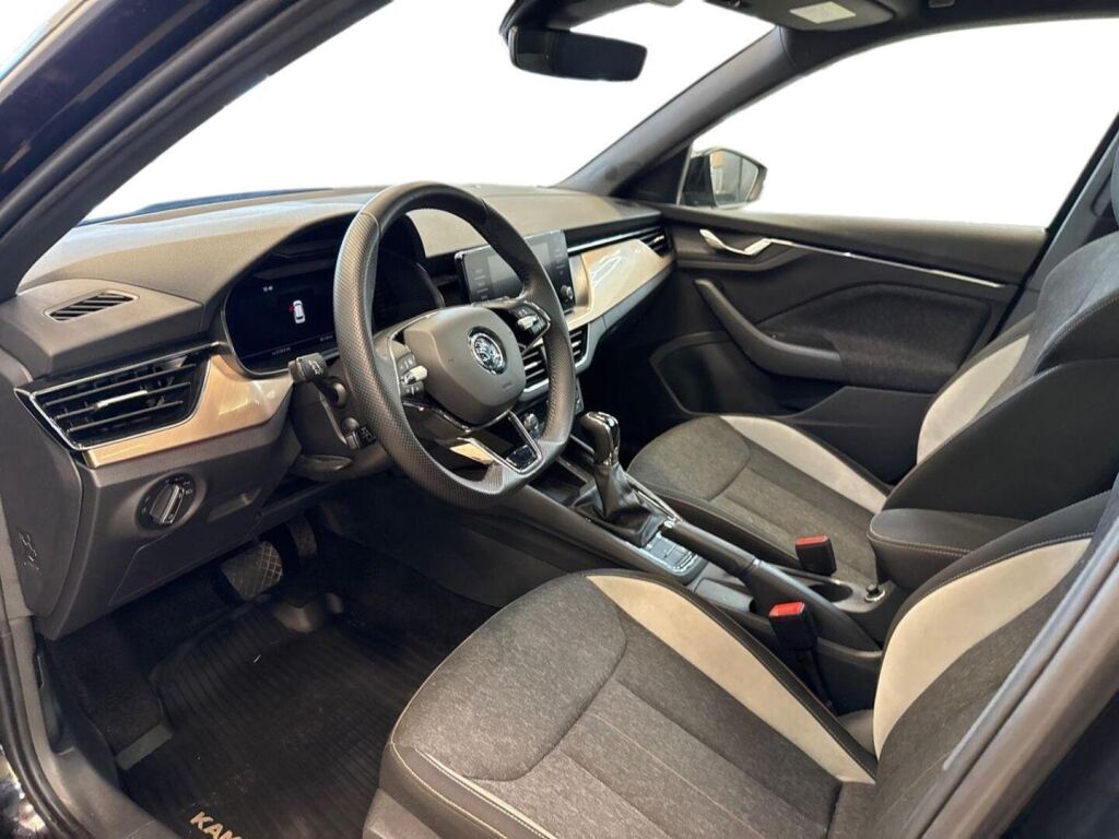 Skoda Kamiq 2022 Musta