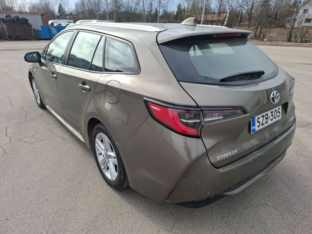 Toyota Corolla 2021 Ruskea (beige)