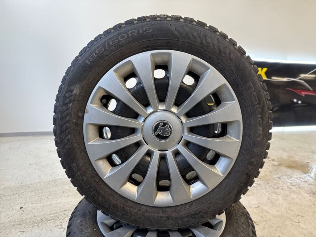Skoda Fabia 2022 Sininen