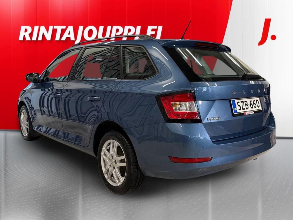 Skoda Fabia 2022 Sininen