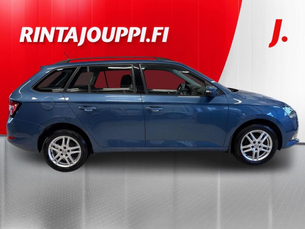 Skoda Fabia 2022 Sininen