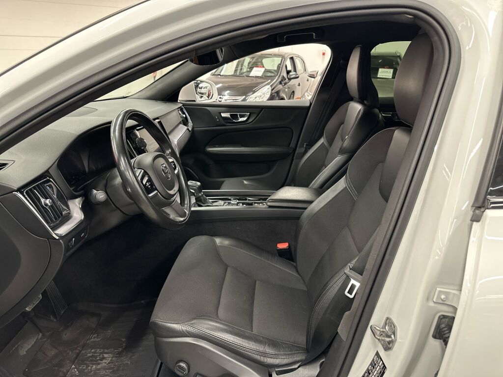 Volvo V60 Cross Country 2020 Valkoinen